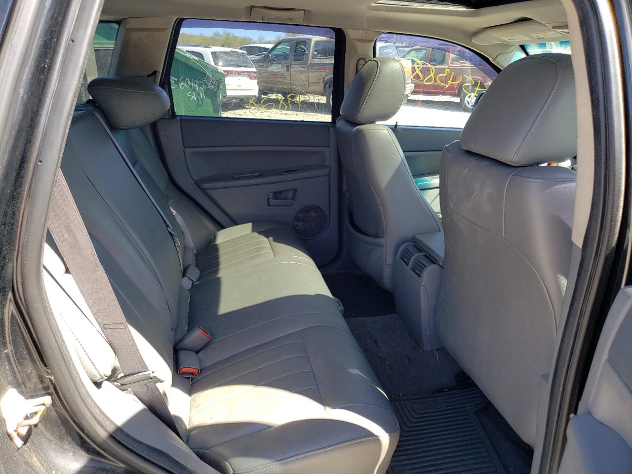 Photo 6 from auction – 2005 JEEP GRAND CHER with VIN 1J4HR48N25C693282