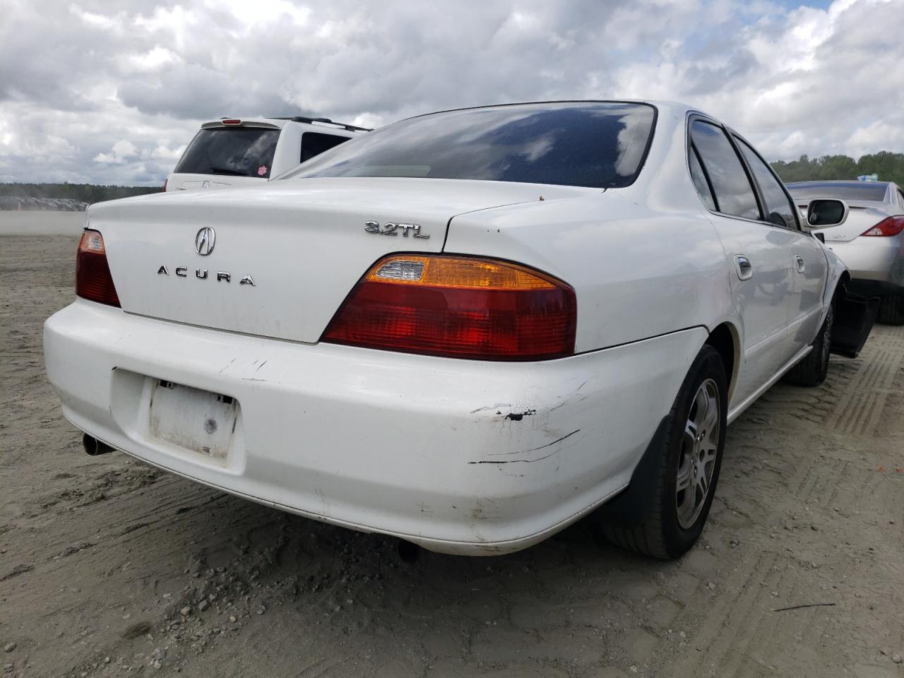 Photo 4 from auction – 2000 ACURA 3.2TL with VIN 19UUA5665YA036538