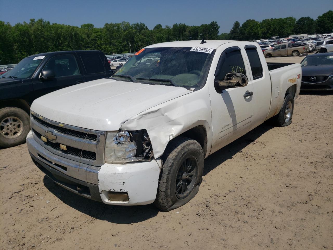 Photo 2 from auction – 2011 CHEVROLET SILVERADO with VIN 1GCRKSE37BZ210156