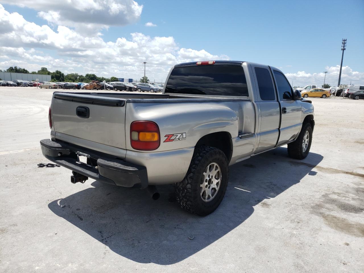 Photo 4 from auction – 2000 CHEVROLET SILVERADO with VIN 2GCEK19T1Y1276769
