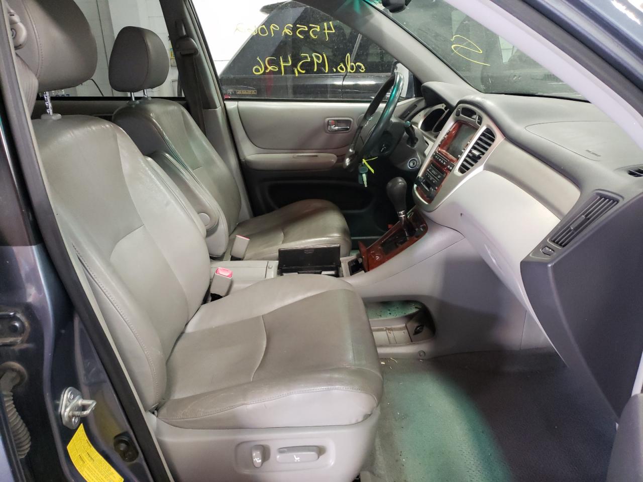 Photo 5 from auction – 2007 TOYOTA HIGHLANDER with VIN JTEEW21A170034719