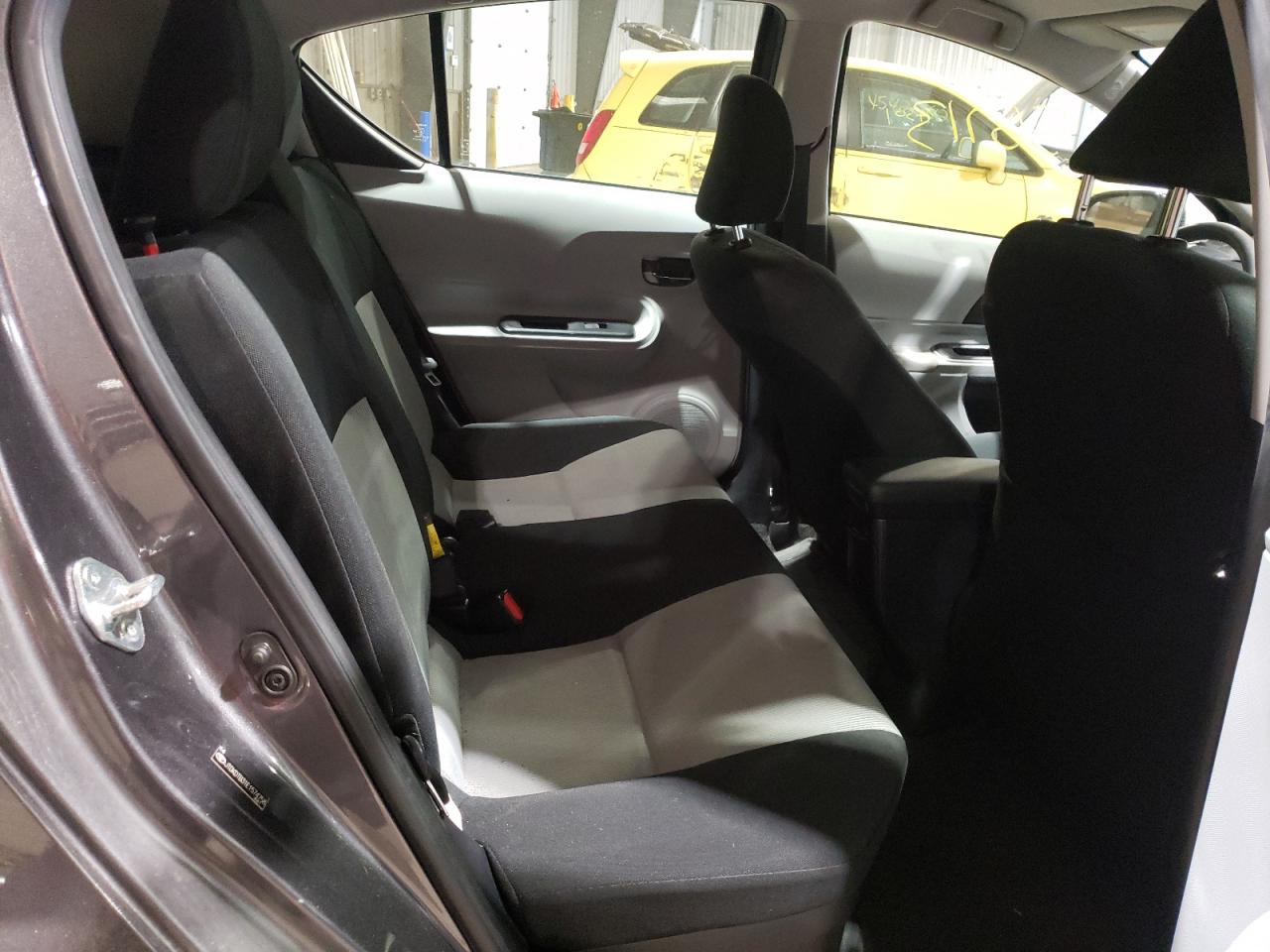 Photo 6 from auction – 2014 TOYOTA PRIUS C with VIN JTDKDTB31E1574758