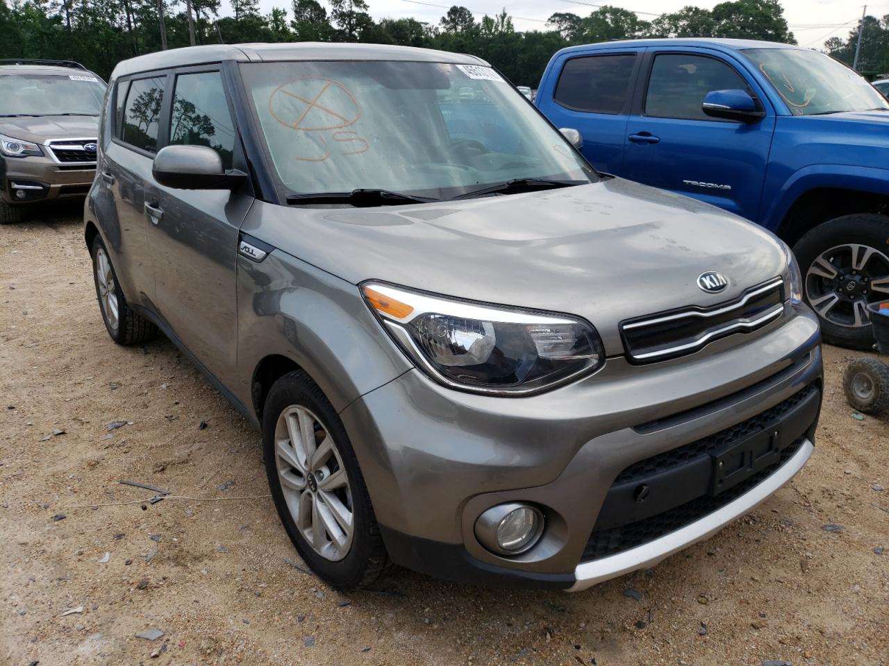 KIA SOUL + 2018 with VIN KNDJP3A56J7598048 - Photo from auction
