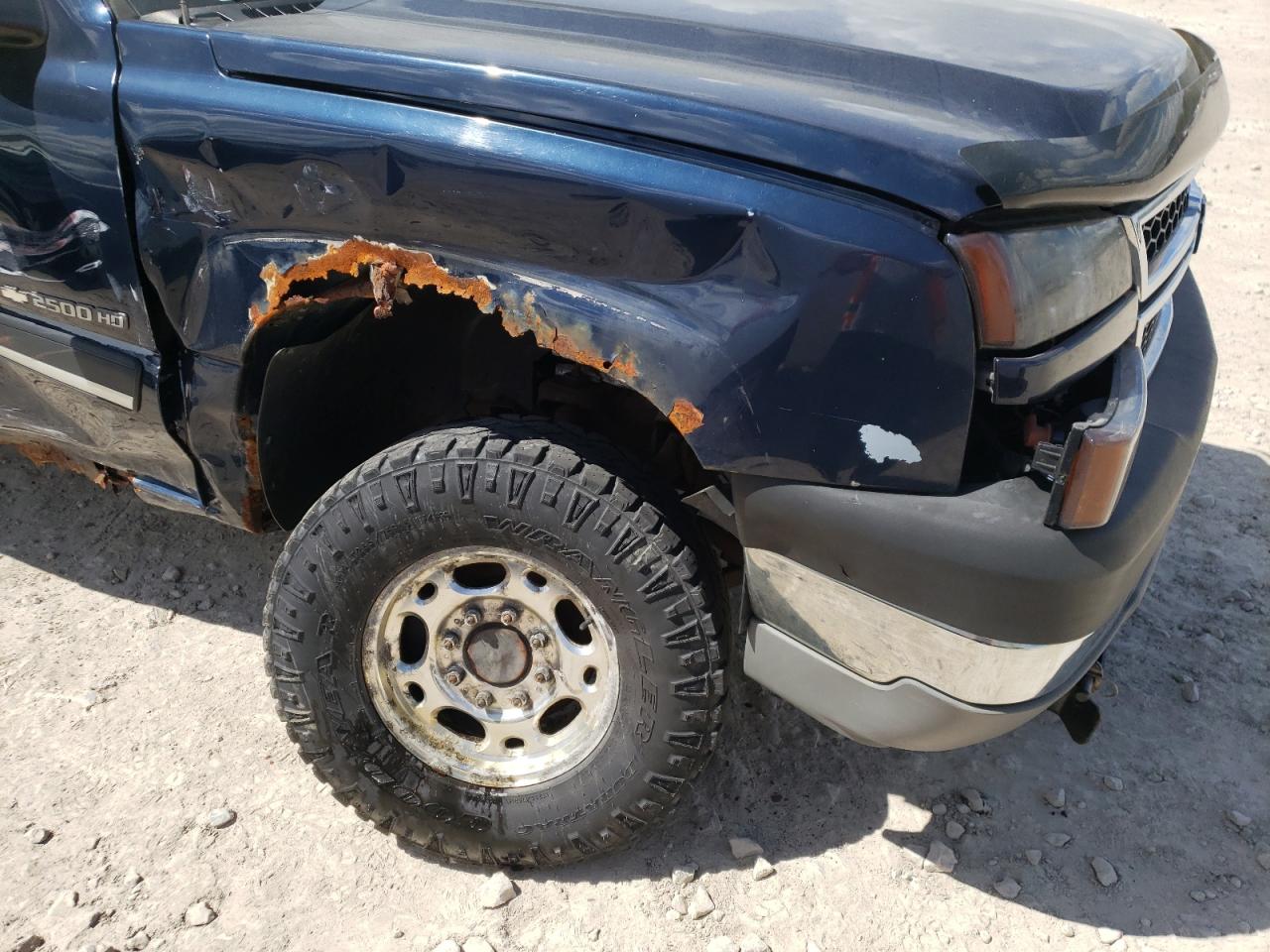 Photo 9 from auction – 2005 CHEVROLET SILVERADO with VIN 1GCHK23UX5F914770