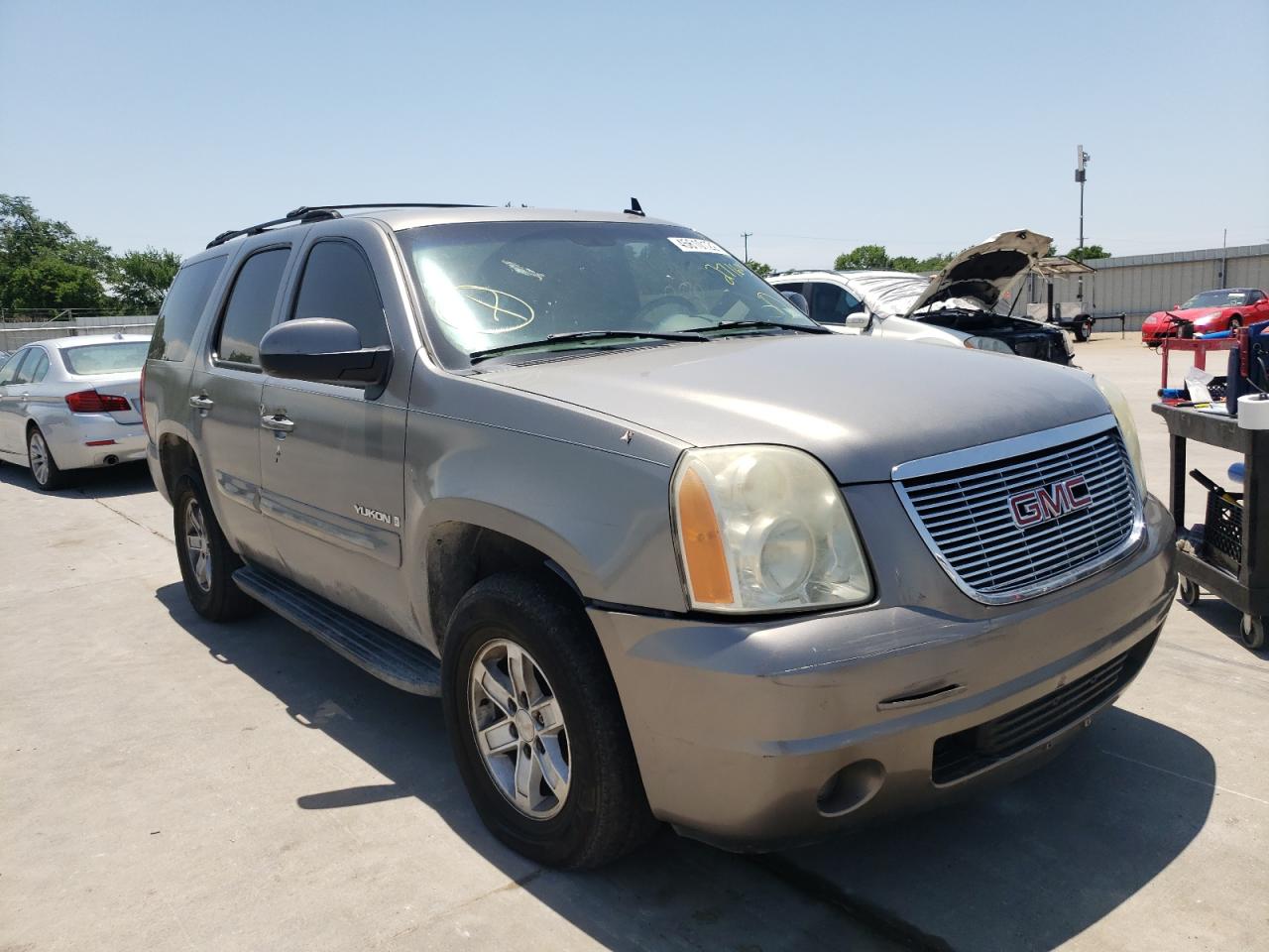 GMC YUKON 2007 with VIN 1GKFC13097R271605 - Photo from auction