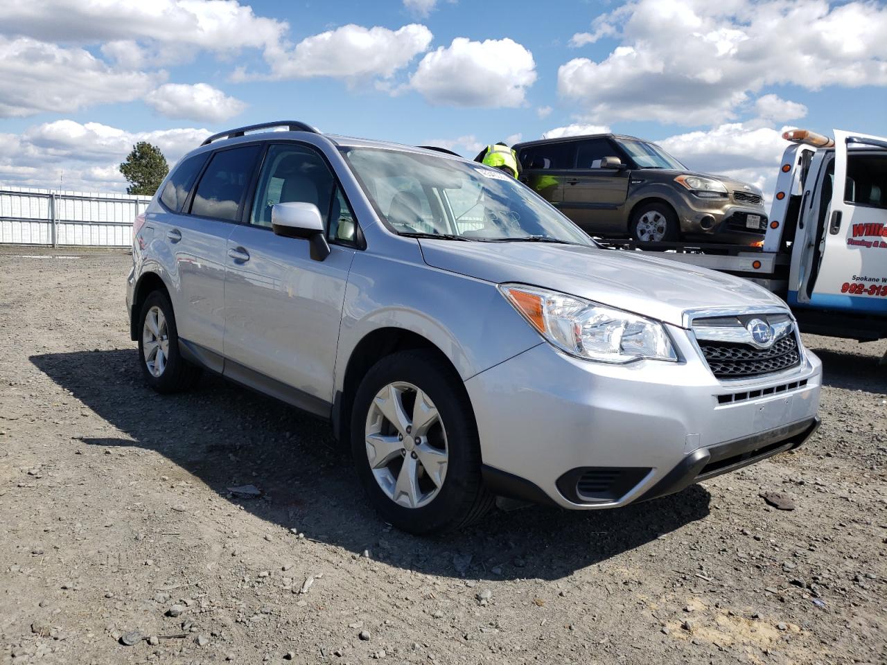 SUBARU FORESTER 2 2015 with VIN JF2SJADC0FH553453 - Photo from auction