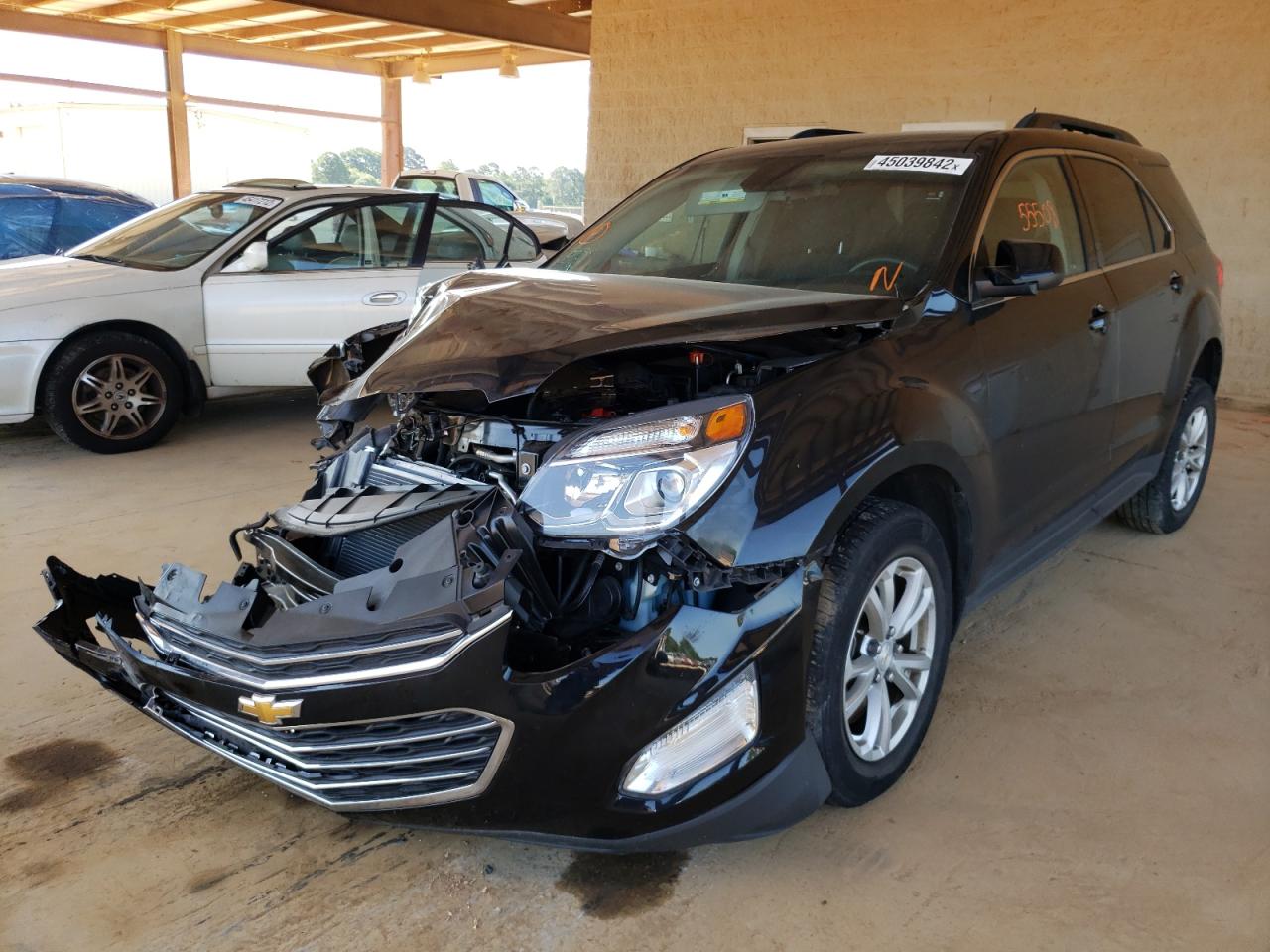 Photo 2 from auction – 2017 CHEVROLET EQUINOX LT with VIN 2GNFLFEKXH6255795