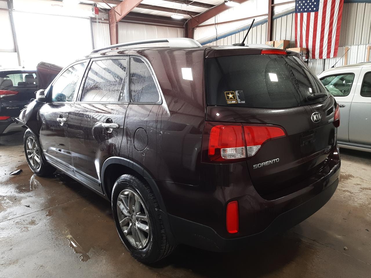 Photo 3 from auction – 2015 KIA SORENTO LX with VIN 5XYKTCA65FG638798