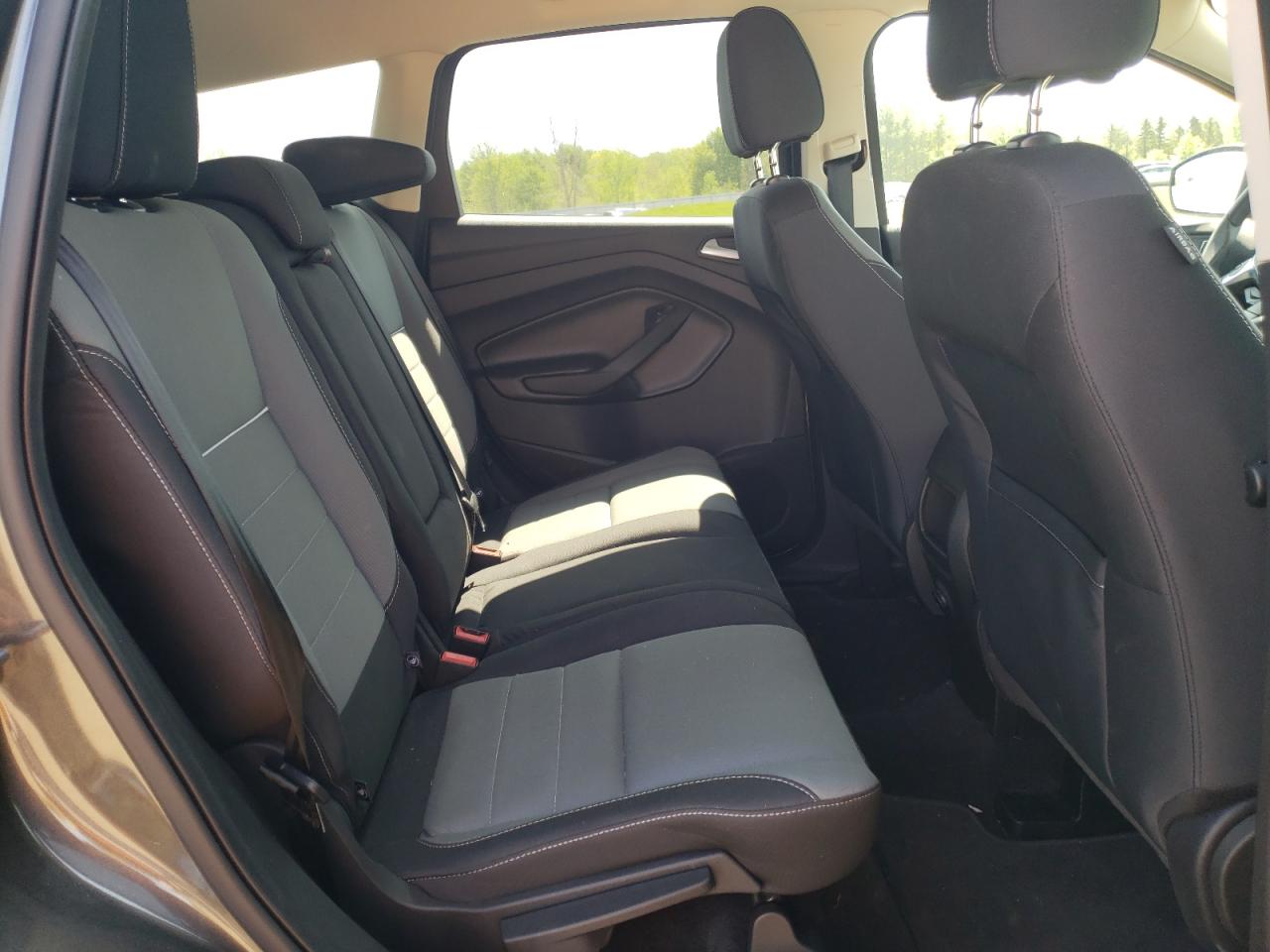 Photo 6 from auction – 2015 FORD ESCAPE SE with VIN 1FMCU0GX1FUC76012