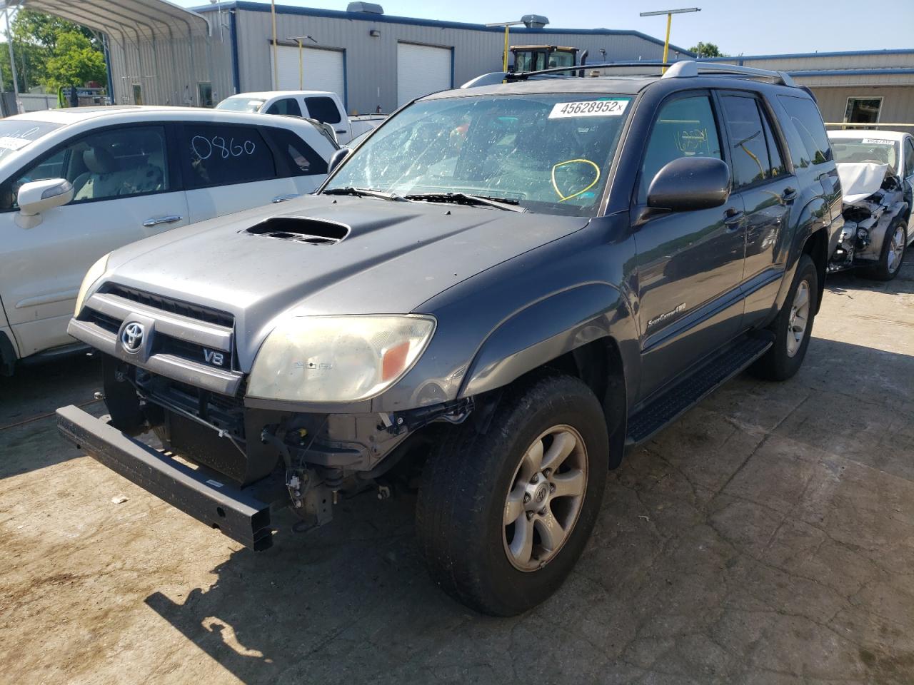 Photo 2 from auction – 2004 TOYOTA 4RUNNER SR with VIN JTEBT14R440032238