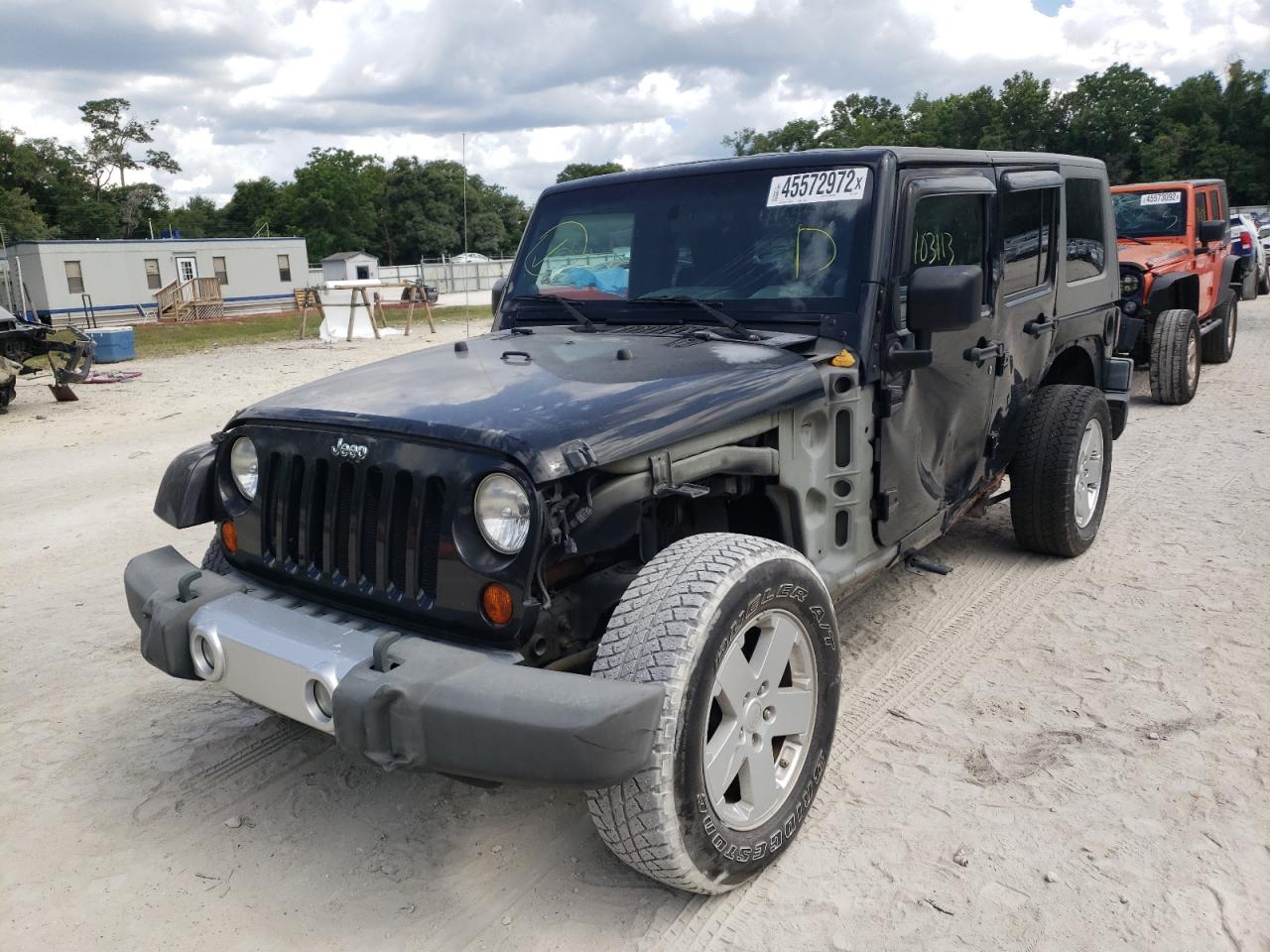 Photo 2 from auction – 2008 JEEP WRANGLER U with VIN 1J4GB59118L530399