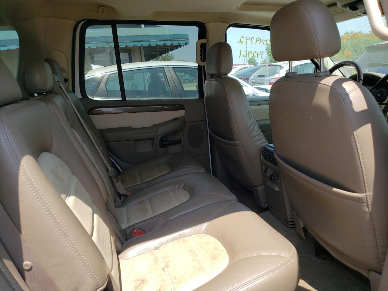Photo 6 from auction – 2003 FORD EXPLORER with VIN 1FMZU74K53UC30058