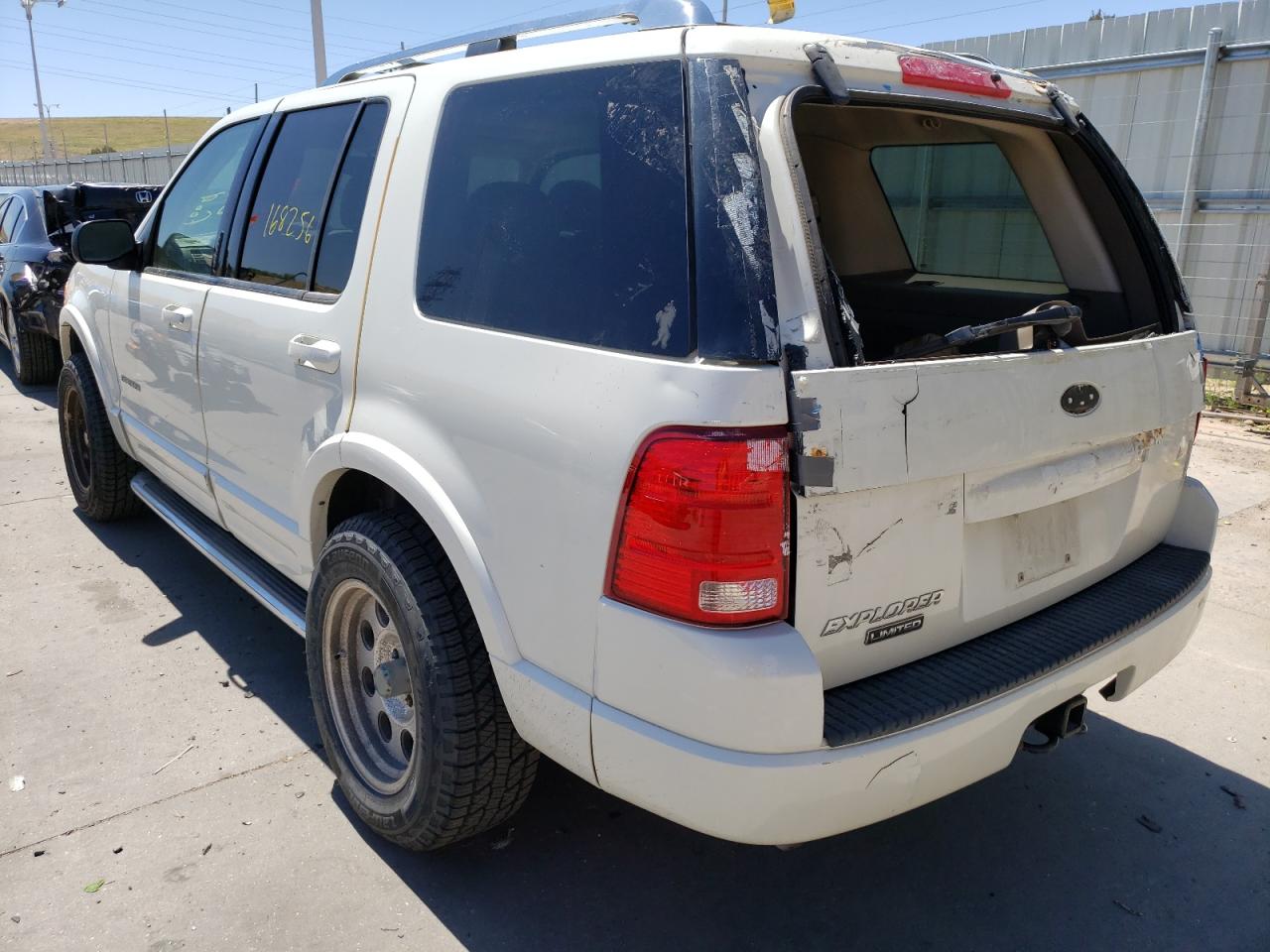 Photo 3 from auction – 2004 FORD EXPLORER L with VIN 1FMDU75K34ZA31815