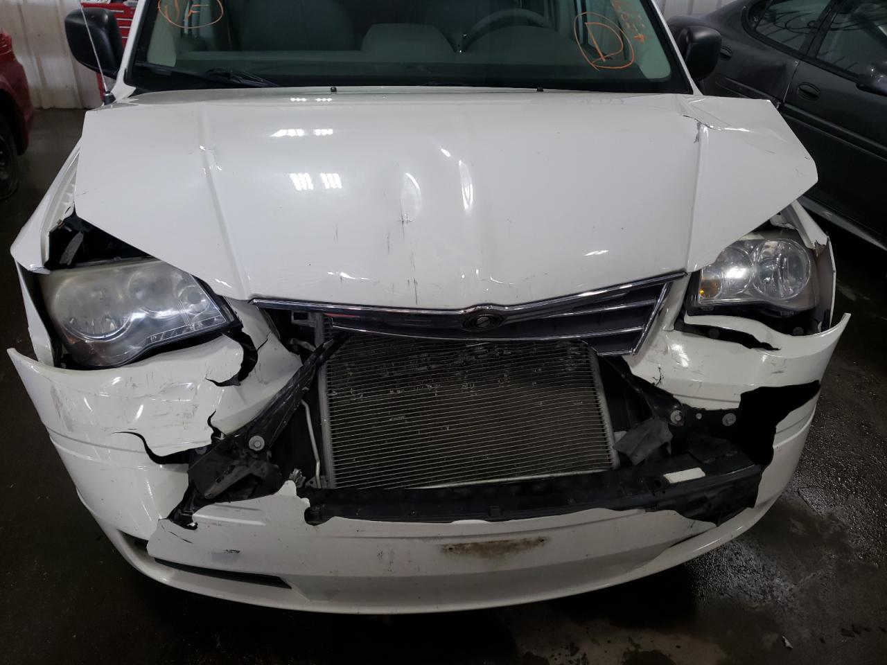 Photo 9 from auction – 2010 CHRYSLER TOWN & COU with VIN 2A4RR4DE5AR322824