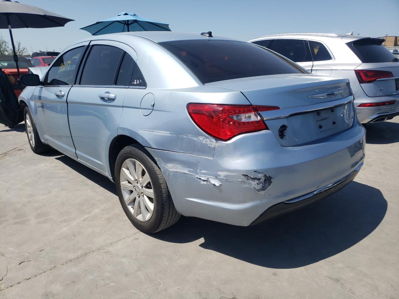 Photo 3 from auction – 2013 CHRYSLER 200 TOURIN with VIN 1C3CCBBB1DN584775