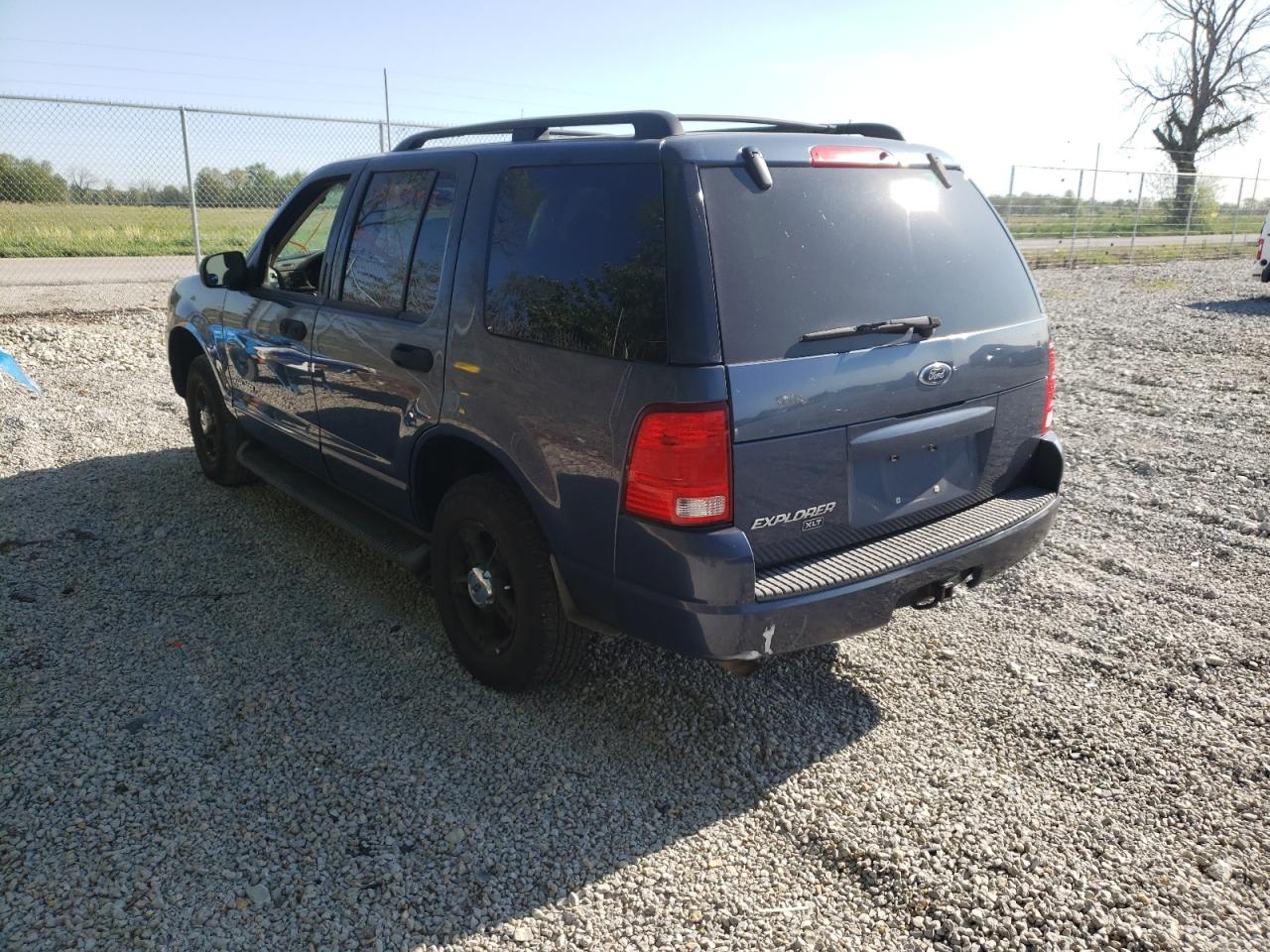 Photo 3 from auction – 2004 FORD EXPLORER X with VIN 1FMZU73K94UB29236