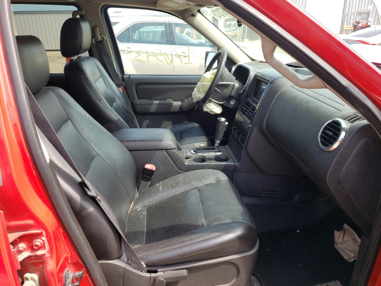 Photo 5 from auction – 2008 FORD EXPLORER S with VIN 1FMEU338X8UA78587
