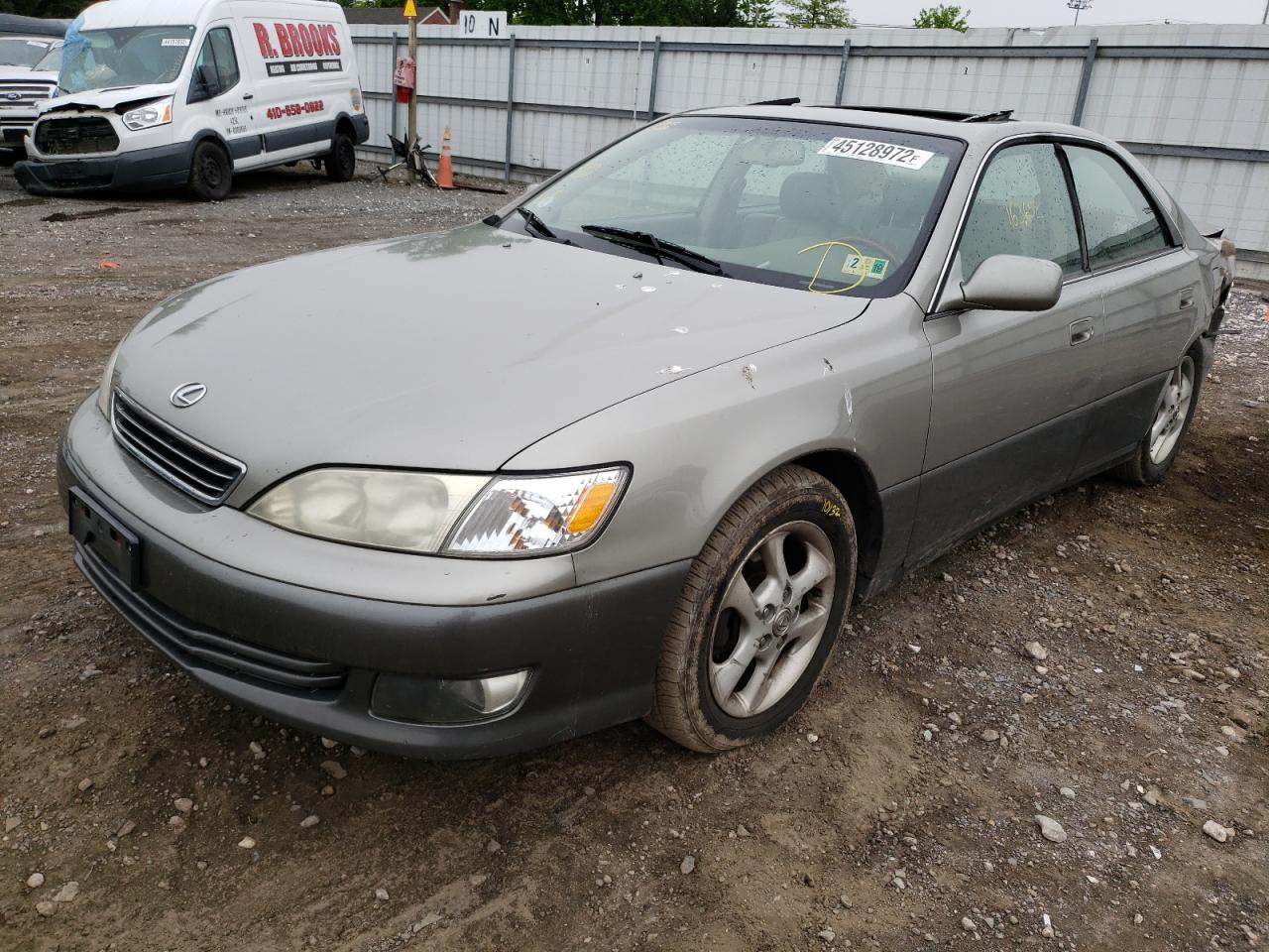 Photo 2 from auction – 2001 LEXUS ES 300 with VIN JT8BF28G810292551