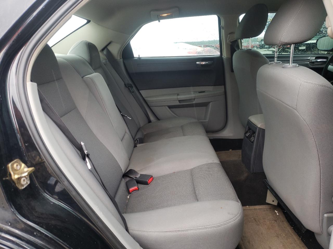 Photo 6 from auction – 2006 CHRYSLER 300 with VIN 2C3KA43R46H305792