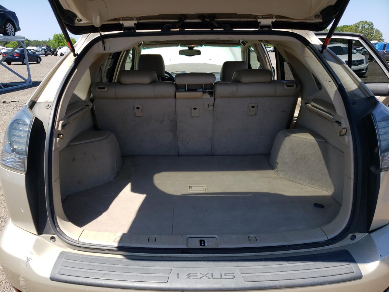 Photo 9 from auction – 2006 LEXUS RX 400 with VIN JTJHW31U060028889