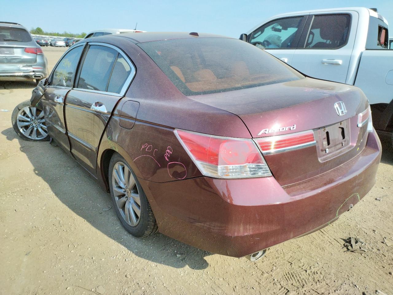 Photo 3 from auction – 2011 HONDA ACCORD EXL with VIN 1HGCP3F85BA001652