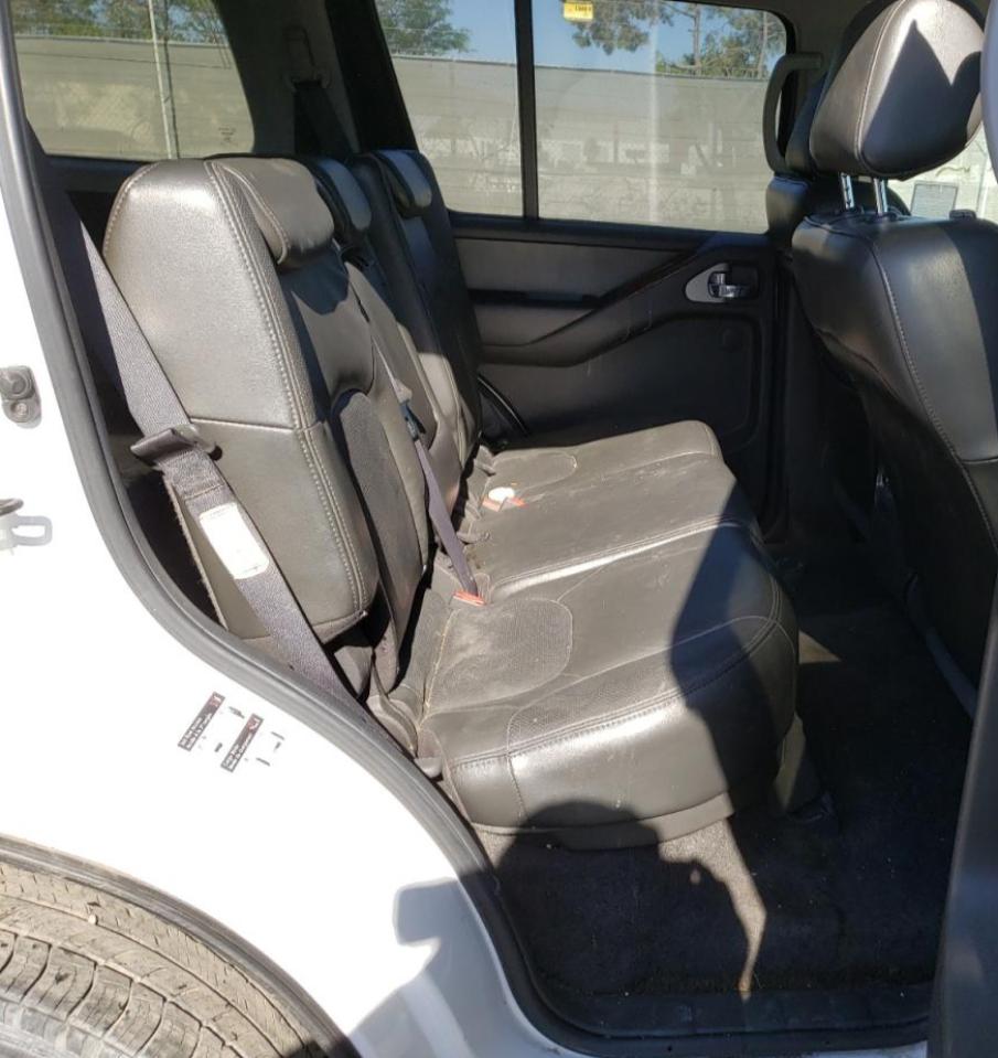 Photo 6 from auction – 2005 NISSAN PATHFINDER with VIN 5N1AR18U75C725376