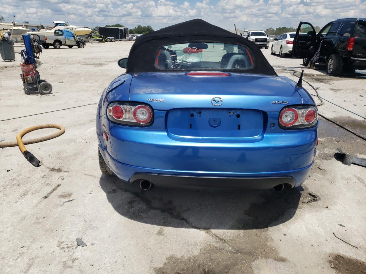 Photo 6 from auction – 2006 MAZDA MX-5 MIATA with VIN JM1NC25F760118562