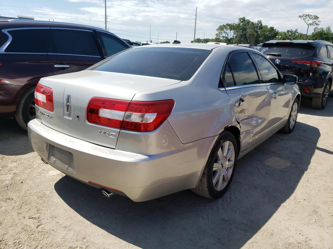 Photo 4 from auction – 2007 LINCOLN MKZ with VIN 3LNHM26T17R655830