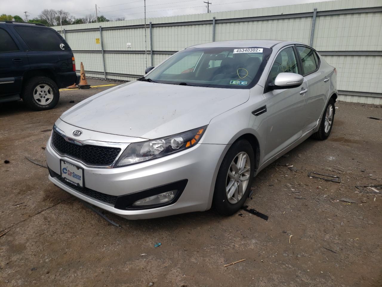 Photo 2 from auction – 2012 KIA OPTIMA LX with VIN 5XXGM4A71CG081020