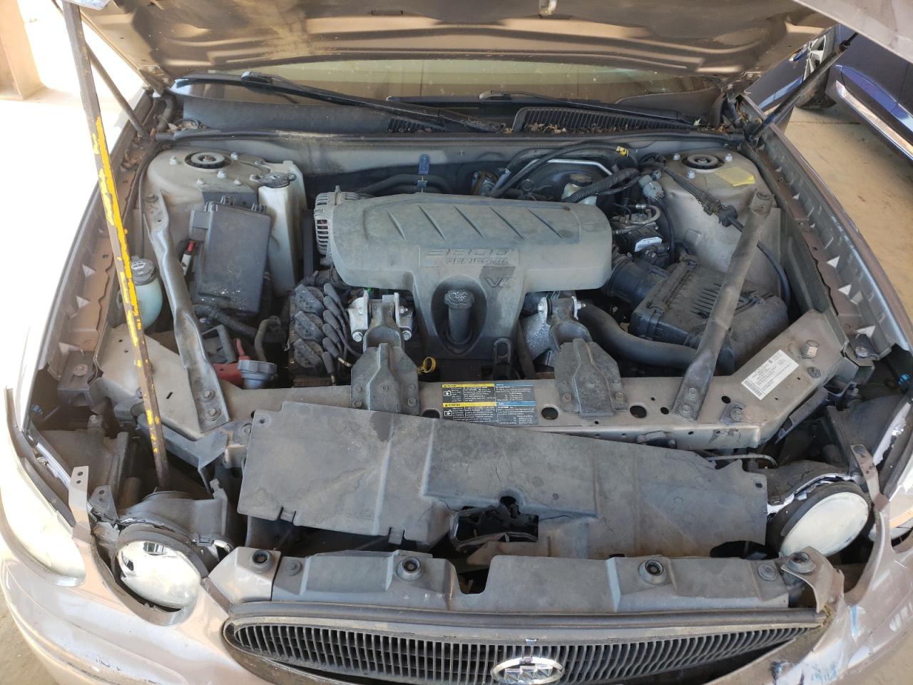 Photo 7 from auction – 2007 BUICK LACROSSE C with VIN 2G4WD582X71165422