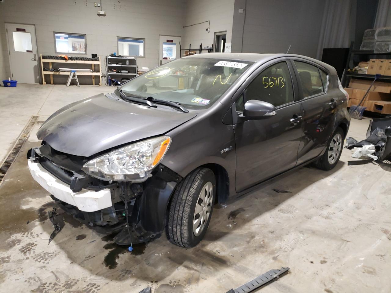 Photo 2 from auction – 2014 TOYOTA PRIUS C with VIN JTDKDTB31E1574758