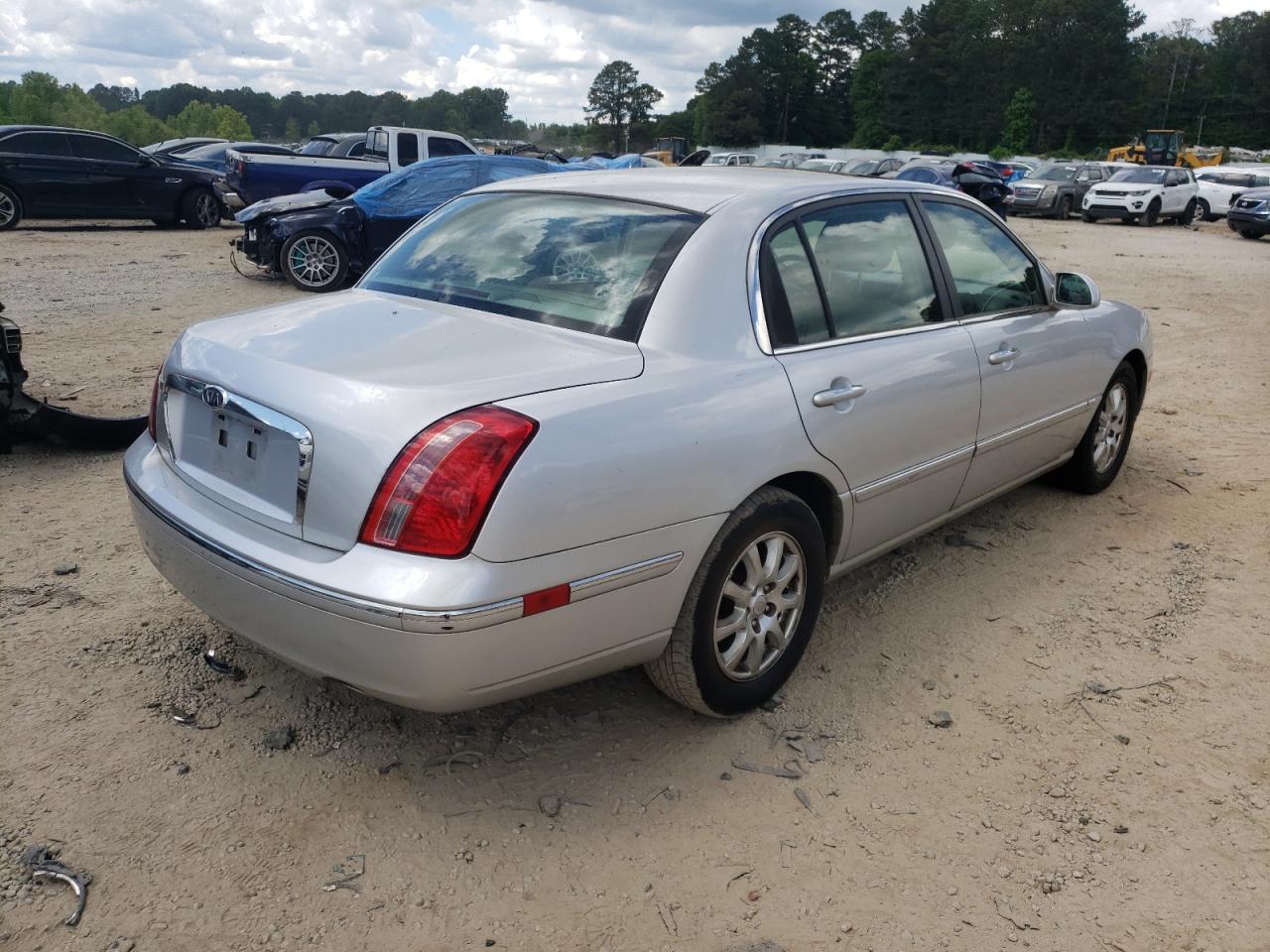 Photo 4 from auction – 2008 KIA AMANTI with VIN KNALD125585155610