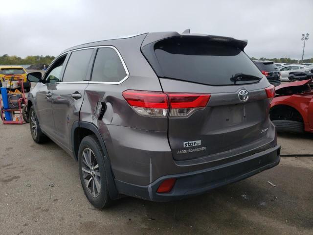 Photo 3 from auction – 2018 TOYOTA HIGHLANDER with VIN 5TDJZRFH8JS493565