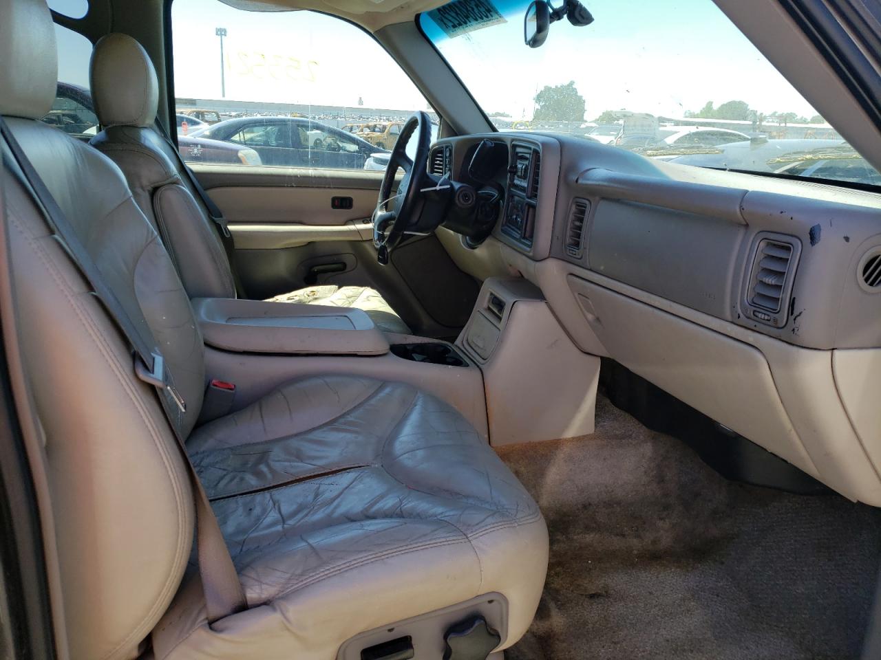 Photo 5 from auction – 2002 GMC YUKON with VIN 1GKEK13T52J309749