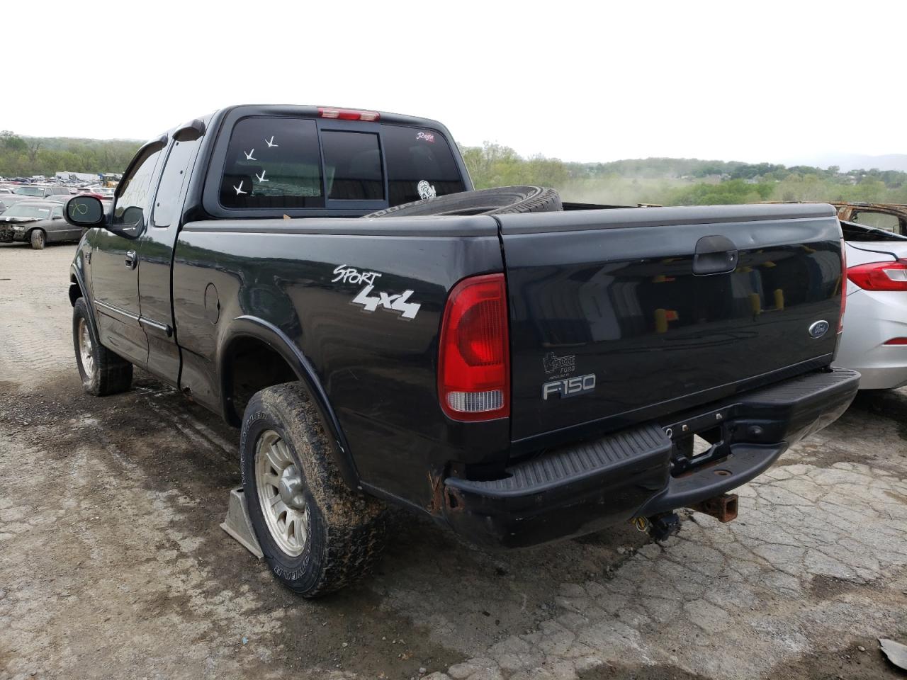 Photo 3 from auction – 2002 FORD F150 with VIN 1FTRX18W02NB67868