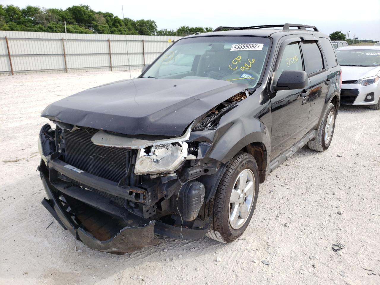 Photo 2 from auction – 2011 FORD ESCAPE XLT with VIN 1FMCU0D73BKC50926