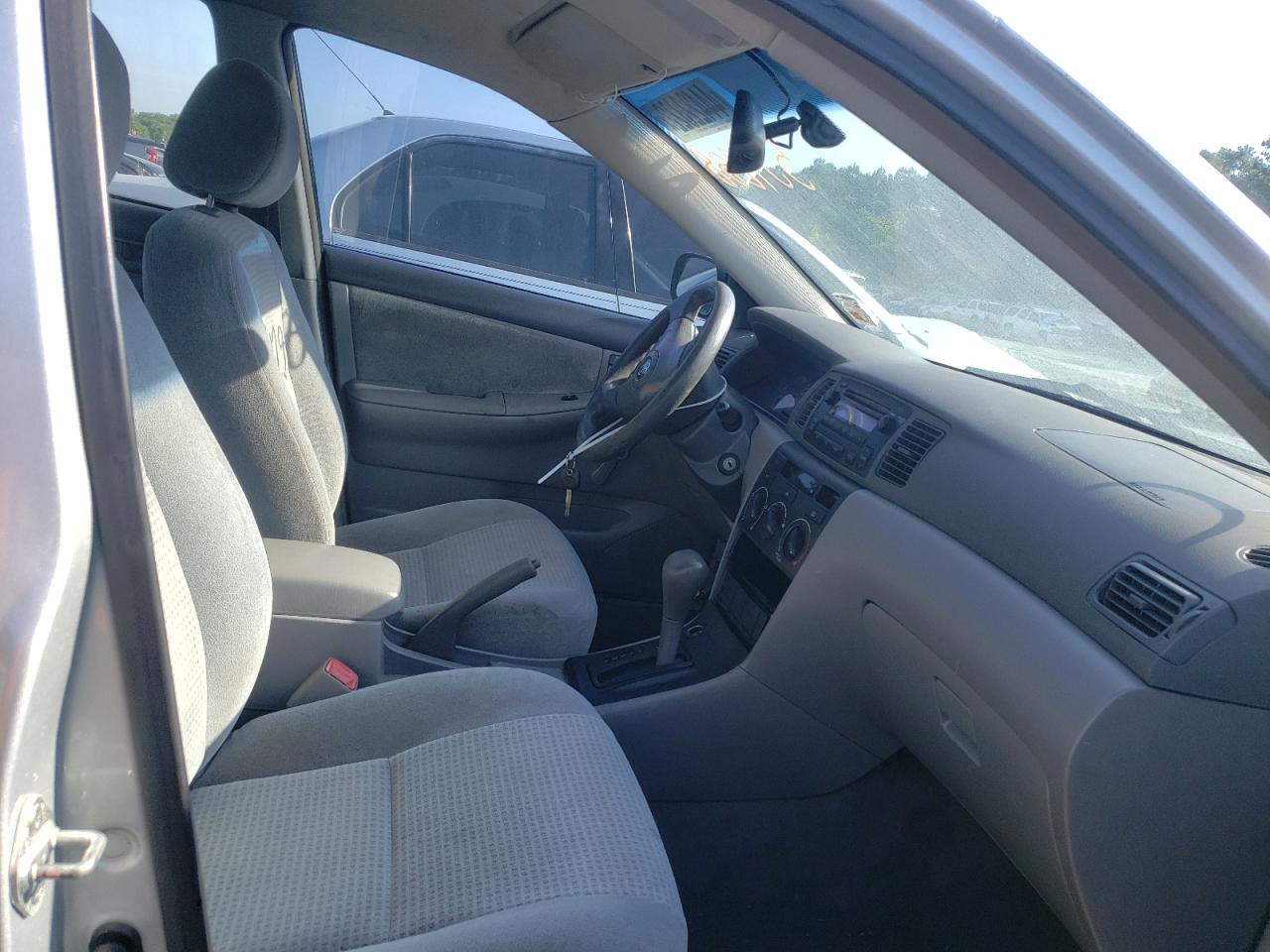 Photo 5 from auction – 2005 TOYOTA COROLLA CE with VIN 1NXBR32E05Z551288