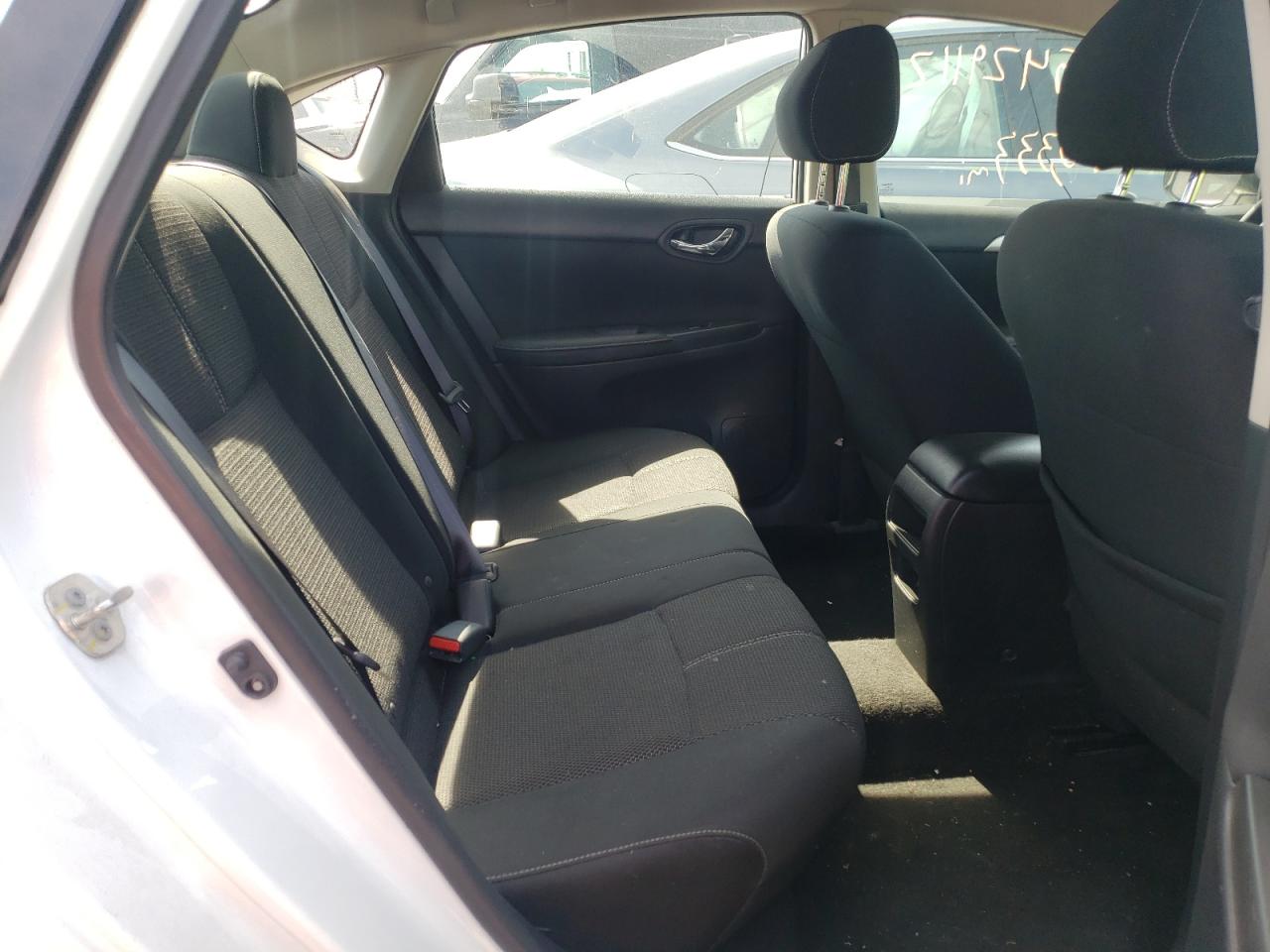 Photo 6 from auction – 2018 NISSAN SENTRA S with VIN 3N1AB7AP2JY276208