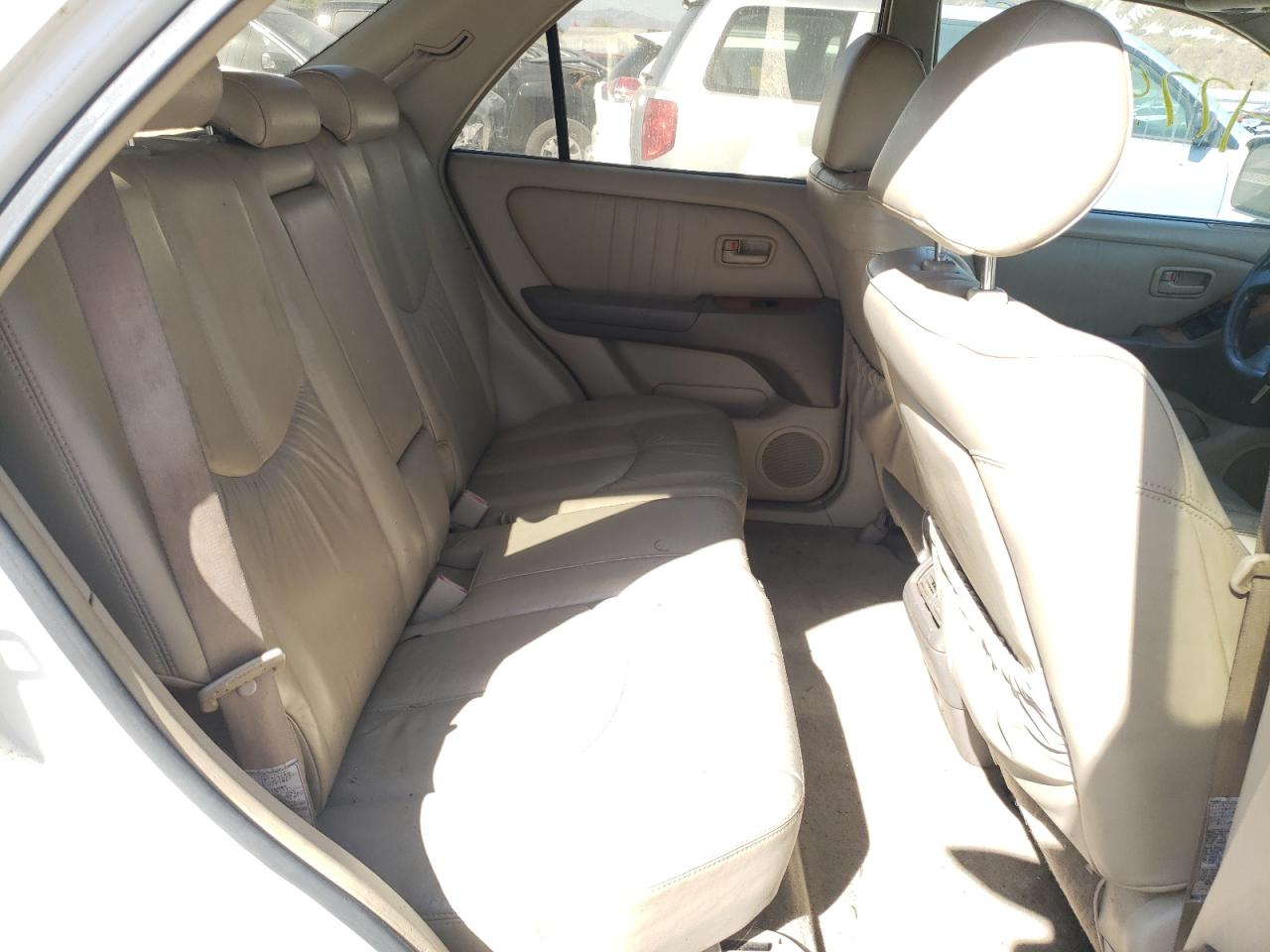 Photo 6 from auction – 1999 LEXUS RX 300 with VIN JT6HF10U4X0090880