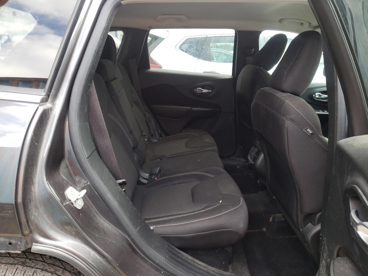 Photo 6 from auction – 2015 JEEP CHEROKEE L with VIN 1C4PJMCB7FW552620