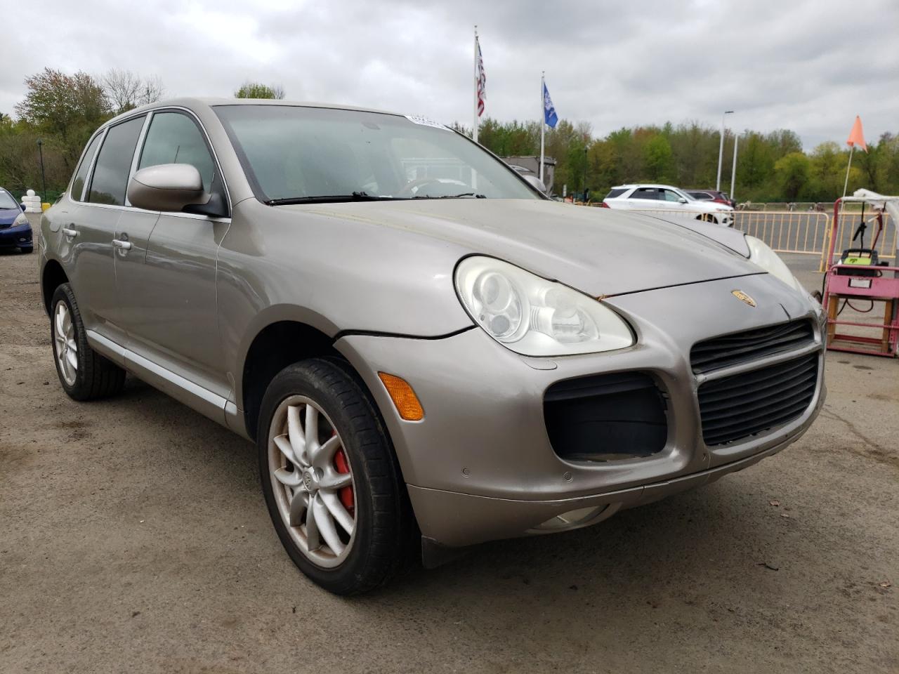PORSCHE CAYENNE TU 2004 with VIN WP1AC29P84LA92937 - Photo from auction
