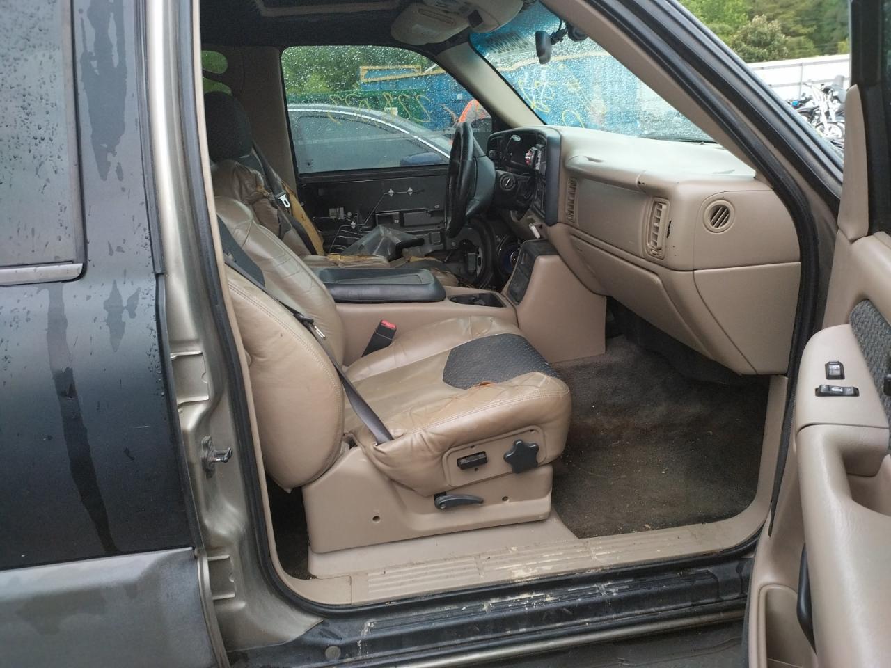 Photo 5 from auction – 2002 CHEVROLET AVALANCHE with VIN 3GNEC13T02G345723