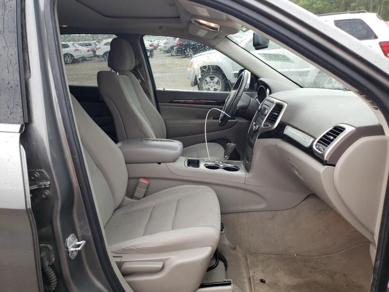 Photo 5 from auction – 2011 JEEP GRAND CHER with VIN 1J4RS4GG1BC659602