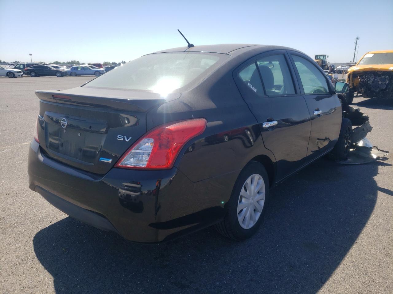 Photo 4 from auction – 2015 NISSAN VERSA S with VIN 3N1CN7AP3FL815035