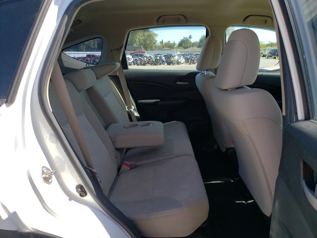Photo 6 from auction – 2016 HONDA CR-V LX with VIN 5J6RM3H34GL009055