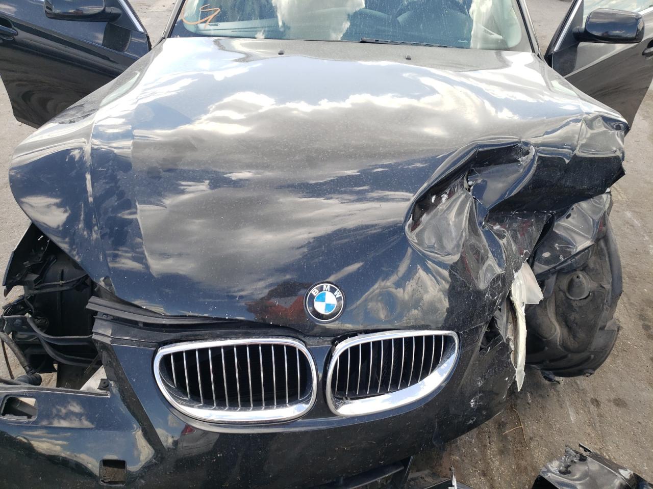 Photo 7 from auction – 2006 BMW 525 I with VIN WBANE53596CK88617