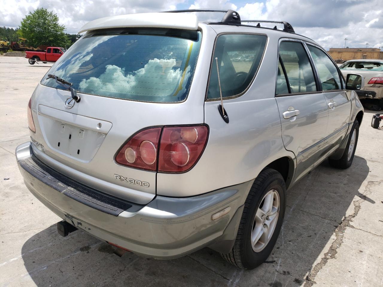 Photo 4 from auction – 1999 LEXUS RX 300 with VIN JT6GF10U5X0037410