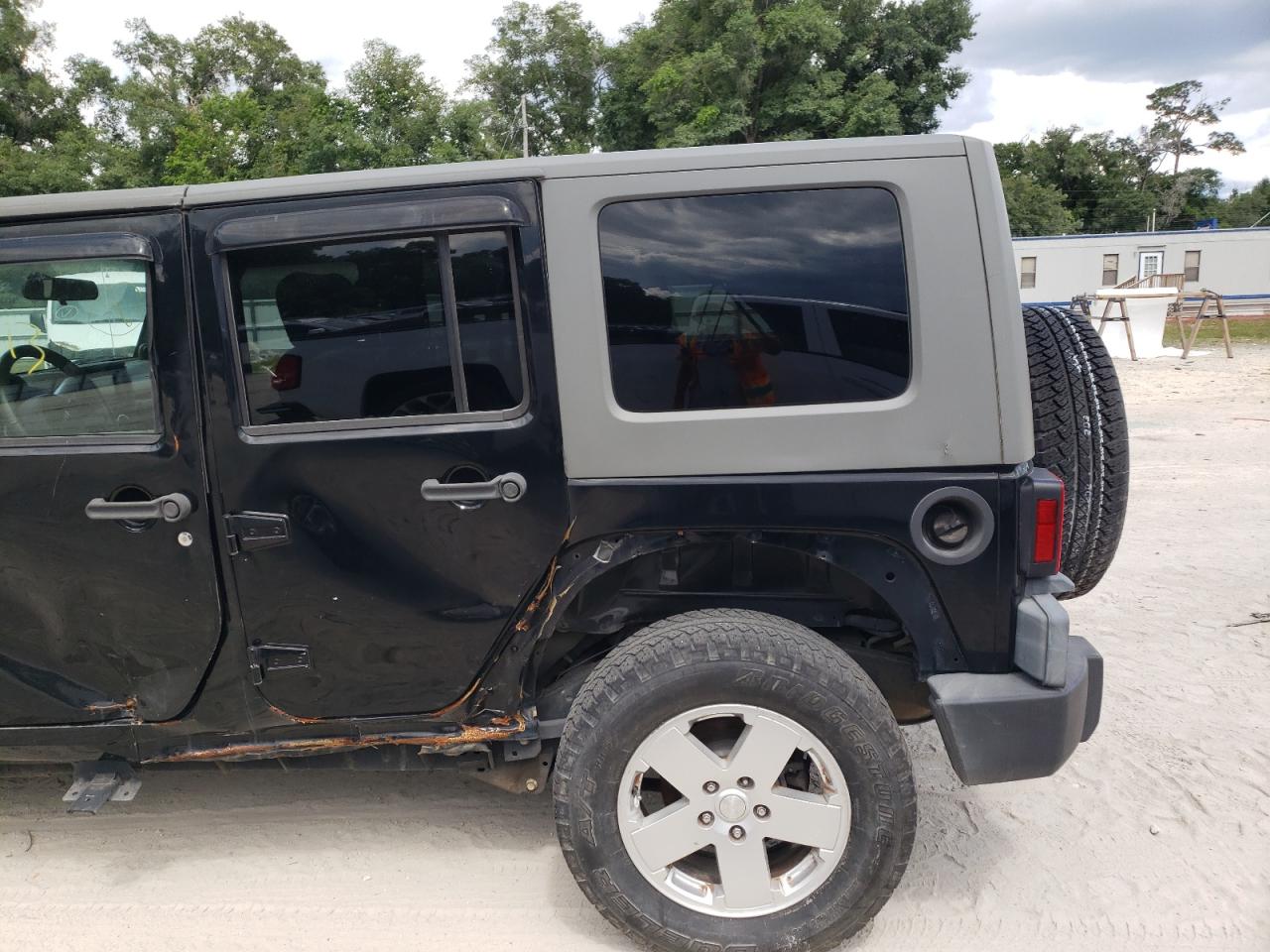 Photo 10 from auction – 2008 JEEP WRANGLER U with VIN 1J4GB59118L530399