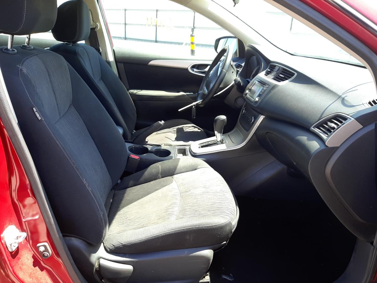 Photo 5 from auction – 2015 NISSAN SENTRA S with VIN 3N1AB7AP3FL664147