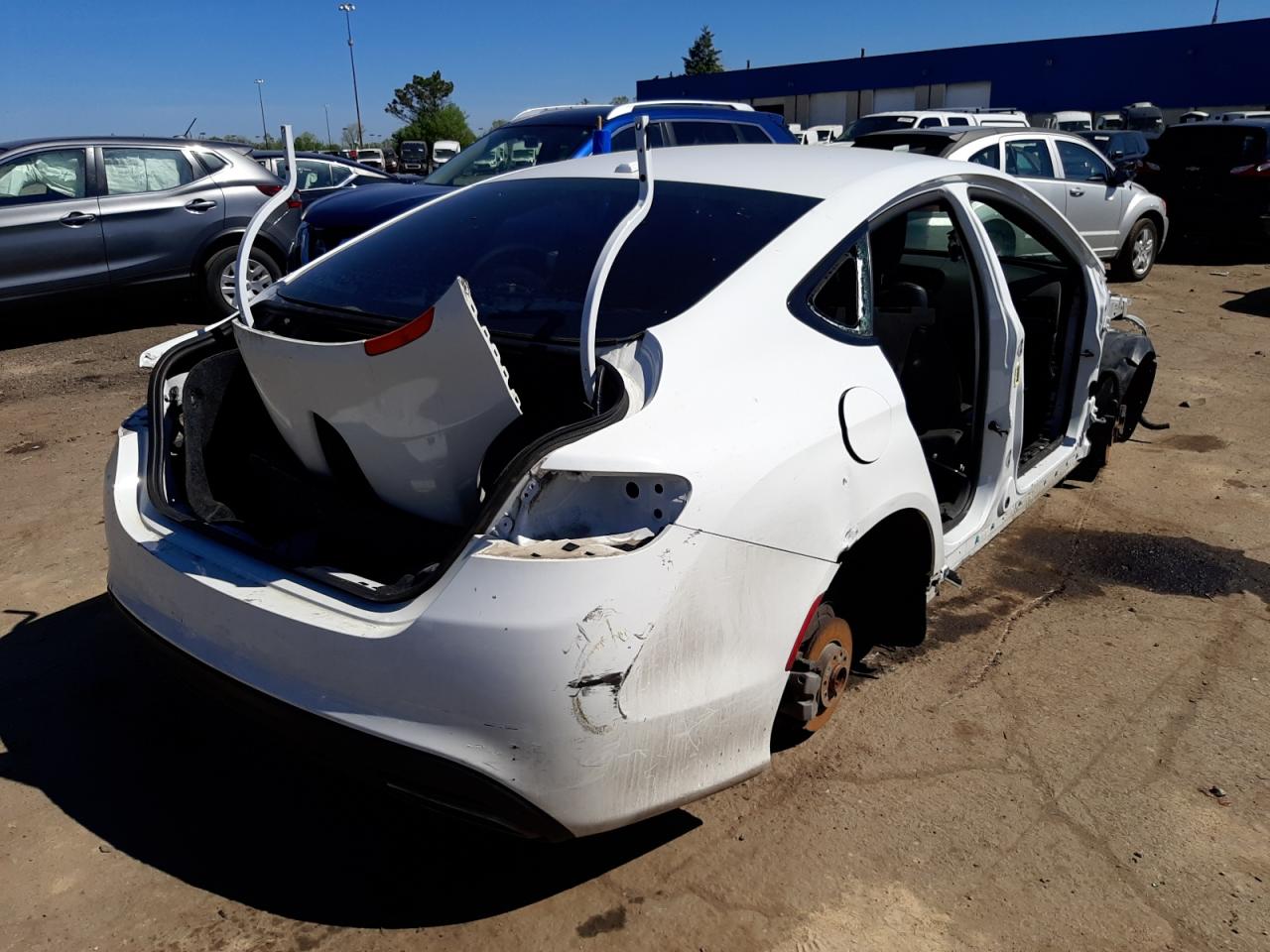 Photo 4 from auction – 2015 CHRYSLER 200 S with VIN 1C3CCCBG2FN557248